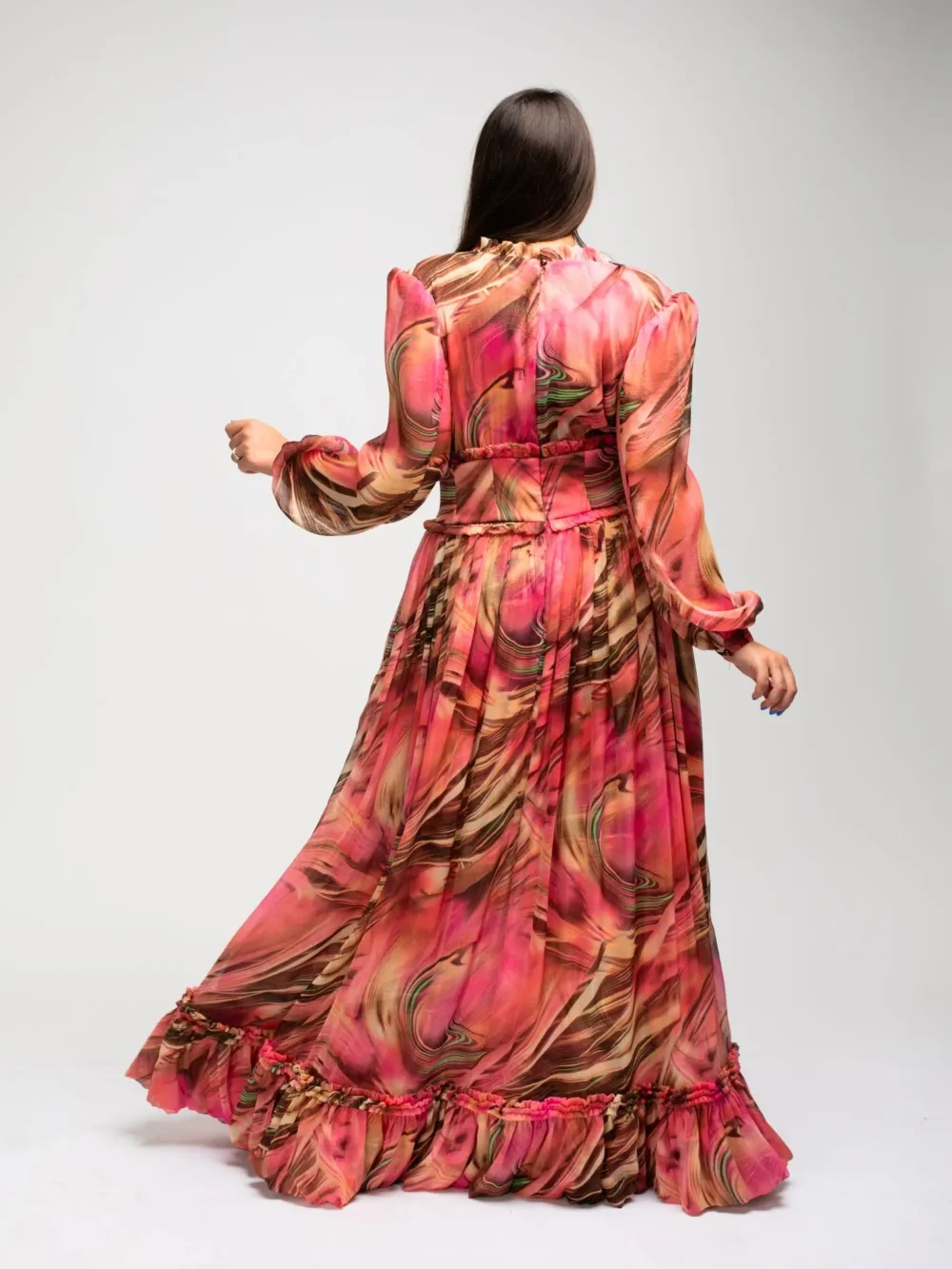 ŠIFONINĖ ROŽINĖ SUKNELĖ SU RUDAIS ATSPALVIAIS